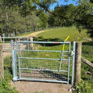 Self-Closing Pedestrian Gate 5'